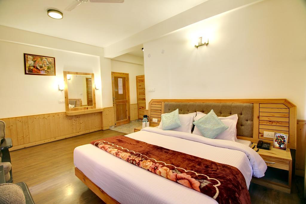 Hotel Thomas Villa Manāli Kültér fotó